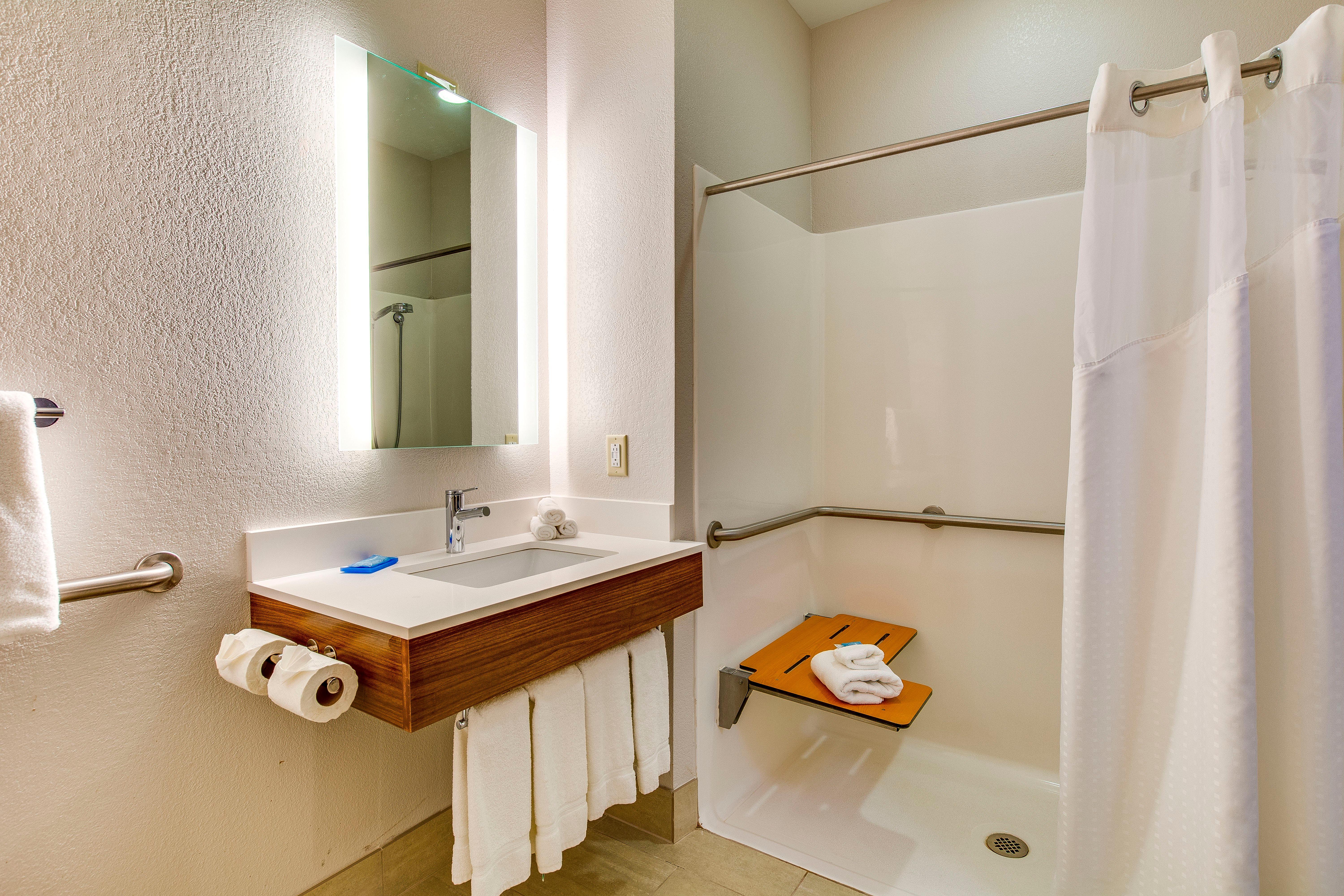 Holiday Inn Express Vincennes Exteriör bild